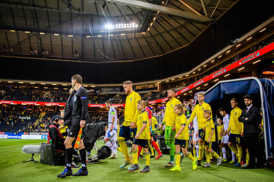 Pontus Jansson, goalkeeper Kristoffer Nordfeldt, Filip