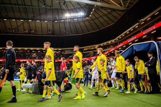 Pontus Jansson, goalkeeper Kristoffer Nordfeldt, Filip