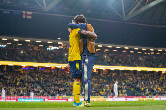John Guidetti of Sweden celebrate with Victor Nilsson