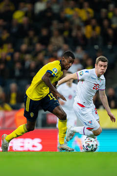 Alexander Isak of Sweden and Joannes Bjartalid of Faroe