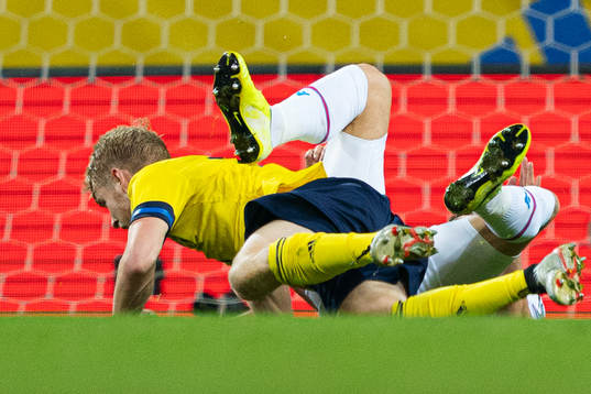 Filip Helander of Sweden and Gilli Rólantsson of Faroe