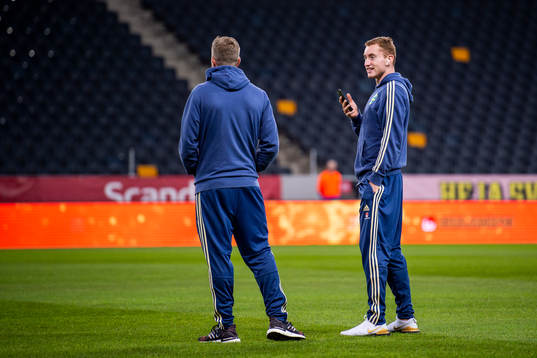 Riccardo Gagliolo and Dejan Kulusevski of Sweden