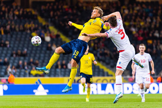 Sebastian Andersson of Sweden and Viljormur Davidsen of
