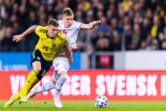 Mattias Svanberg of Sweden and Joan Edmundsson of Faroe
