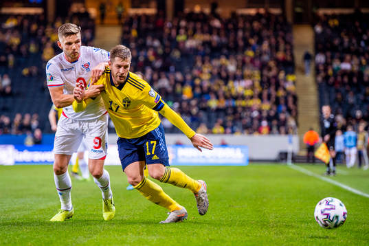 Gilli Rólantsson of Faroe Islands and Riccardo Gagliolo of