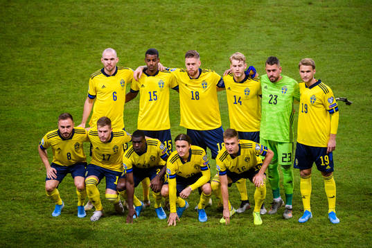 Starting eleven of Sweden, top row from the left Marcus
