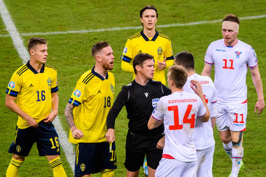 Pontus Jansson of Sweden and Joan Edmundsson of Faroe