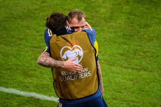 John Guidetti of Sweden celebrate with Victor Nilsson