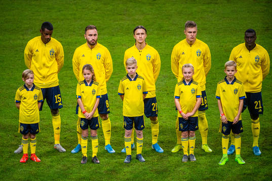 Mascots infront of Alexander Isak , Muamer Tankovic ,