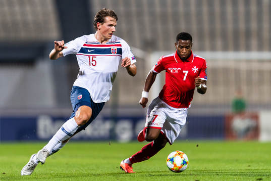 Sander Berge of Norway and Joseph Mbong of Malta