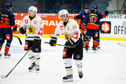Andreas Wingerli of Skellefteå looks dejected