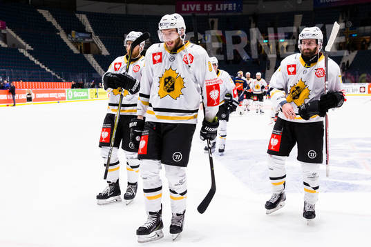 Petter Granberg of Skellefteå looks dejected