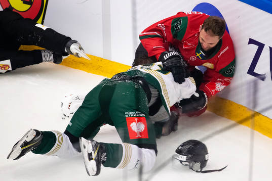 Mats Rosseli Olsen of Frölunda and Sebastian Erixon of