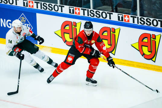 Victor Ejdsell of Färjestad and Jacob Moverare Frölundas