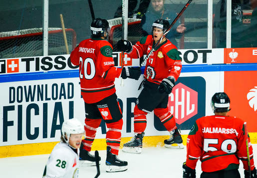 Joel Lundqvist and Ryan Lasch Frölundas celebrate the 3-1