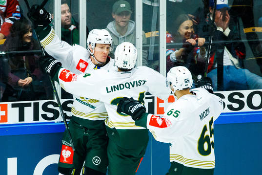 Gustav Rydahl of Färjestad celebrates the 4-2 goal