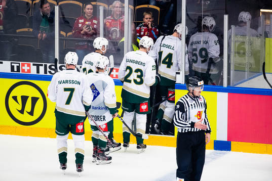 Players of Färjestad leaves the ice