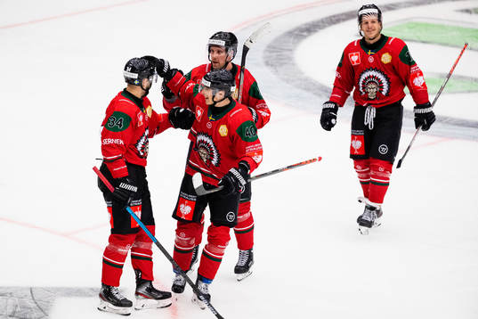 Theodor Lennström of Frölunda celebrates scoring 8-2 with