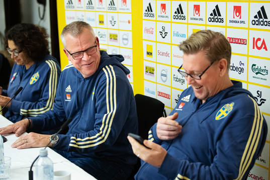 Head coach Janne Andersson and assistant coach Peter