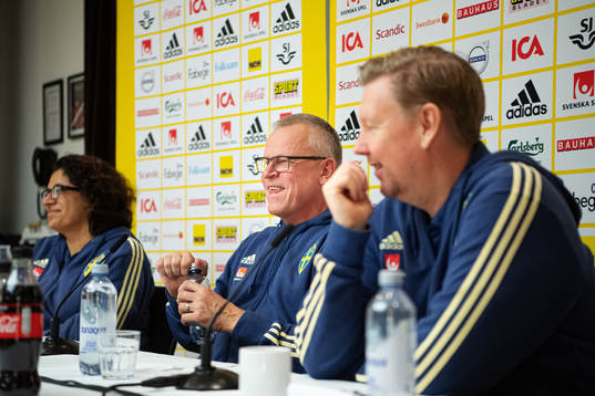 Head coach Janne Andersson and assistant coach Peter
