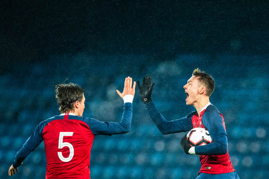 Jørgen Larsen and Christian Borchgrevink of Norway