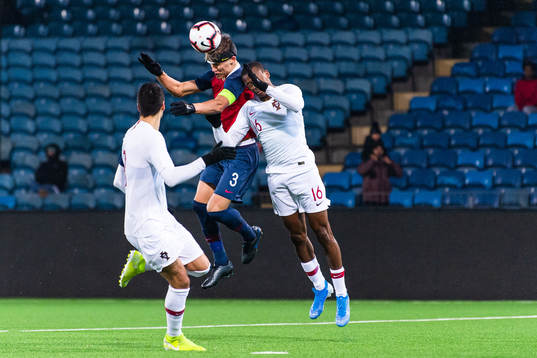Leo Østigård of Norway and Tiago Djalo of Portugal