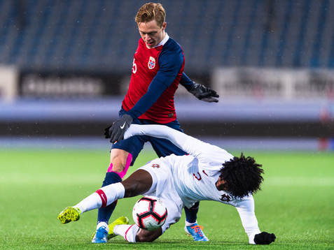 Ola Brynhildsen of Norway and Thierry Correira of Portugal
