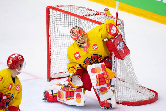 Goalkeeper Jonas Hiller of Biel-Bienne with a save