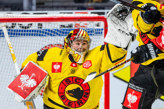 Goalkeeper Pascal Caminada of SC Bern