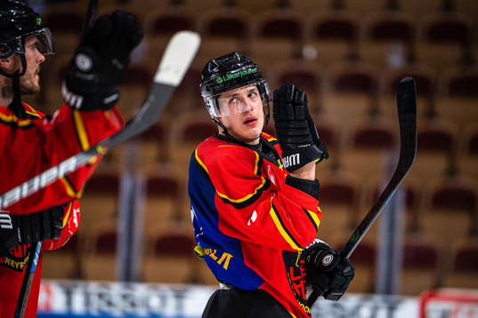 Arttu Ilomäki of Luleå celebrates