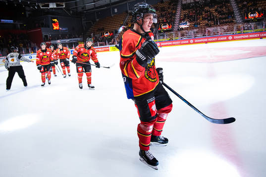 Arttu Ilomäki of Luleå celebrates