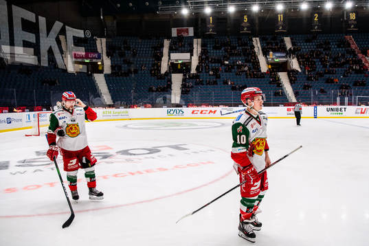 Moras Viktor Amnér och Dustin Gazley deppar