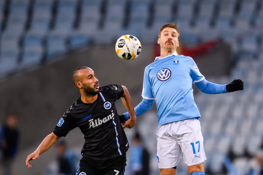 Odenses Issam Jebali och Malmö FFs Rasmus Bengtsson