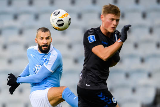 Malmö FFs Guillermo Molins och Odenses Jeppe Theis Tverskov