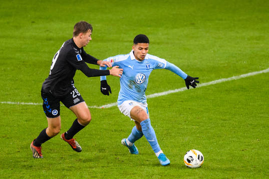 Odenses Madjs Frökjär Jensen och Malmö FFs Romain Gall