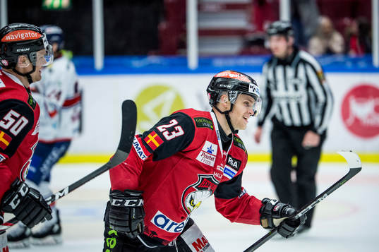 Malmö Redhawks Christoffer Forsberg jublar