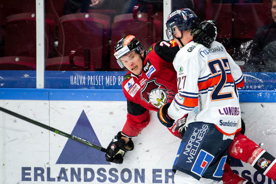 Malmö Redhawks Adam Ollas Mattsson och Växjös Roman Horak