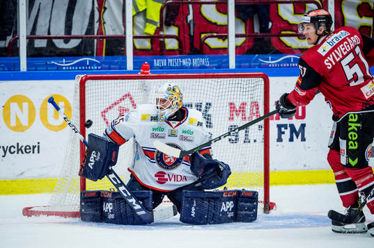 Malmö Redhawks Max Görtz sätter 5-3 på Växjös