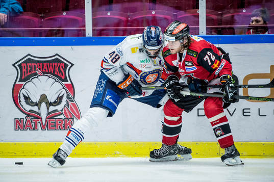 Växjös Daniel Rahimi mot Malmö Redhawks Nicolai Meyer