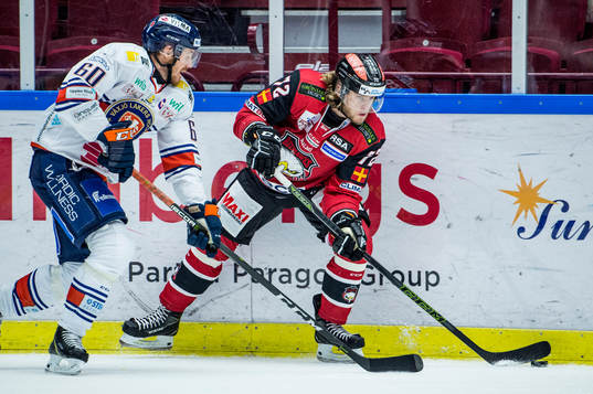 Växjös Erik Josefsson mot Malmö Redhawks Nicolai Meyer