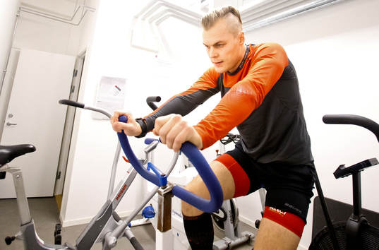 Örebros Joonas Rask cyklar