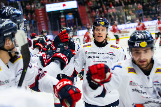 Linköpings Samuel Lofquist jublar