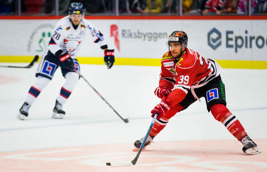 Linköpings Jaakko Rissanen och Örebros Jordan Boucher