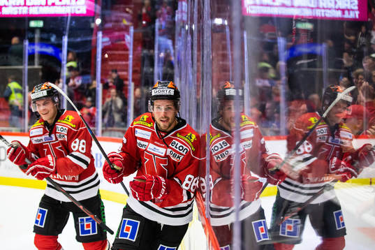 Örebros Joonas Rask och Mathias Bromé jublar