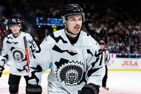 Frölundas Patrik Carlsson jublar
