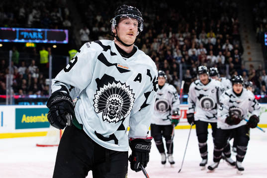 Frölundas Simon Hjalmarsson jublar
