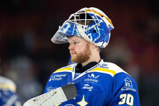 Leksands målvakt Janne Juvonen deppar