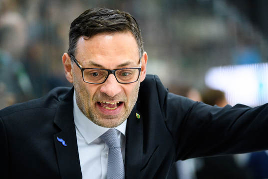 Färjestad assisterande tränare Peter Popovic