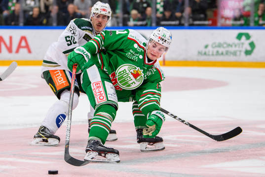 Rögles Nils Höglander och Färjestad Sebastian Erixon
