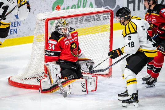 Luleås målvakt Joel Lassinantti släpper in 1-1